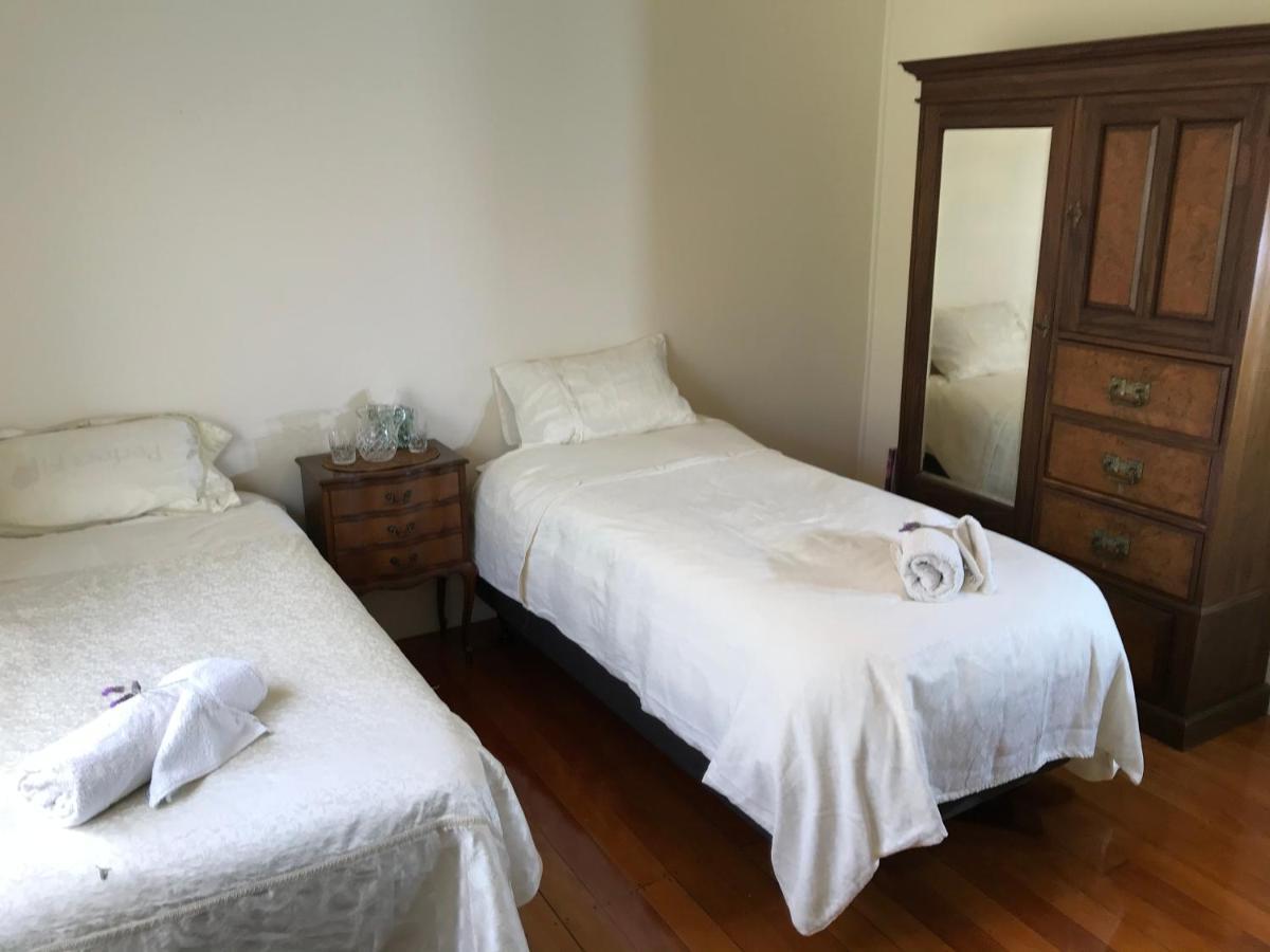 School Lane B&B Wr. 황거레이 외부 사진