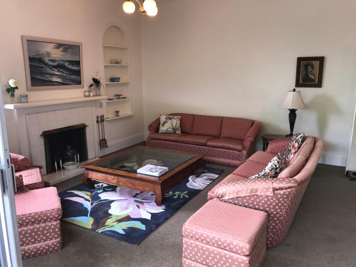 School Lane B&B Wr. 황거레이 외부 사진