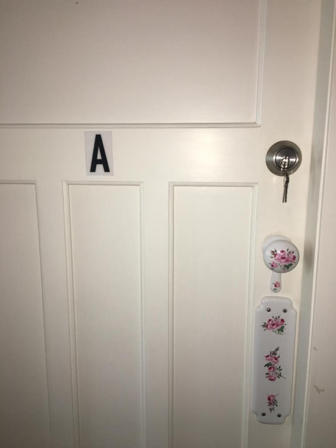 School Lane B&B Wr. 황거레이 외부 사진